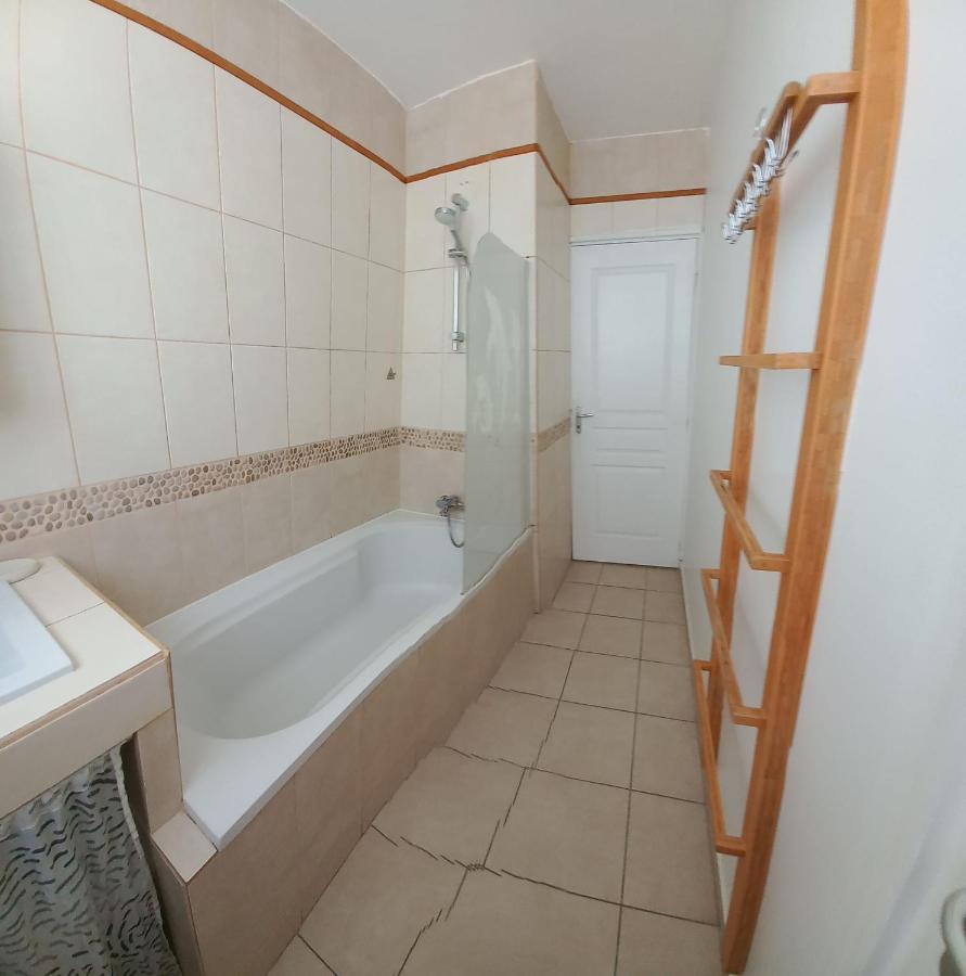 "L'Hippocampe", Climatise, 60 M2 , 2 Chambres, Tres Calme, Plage Des Sablettes Et Commerces A 3 Minutes A Pied, Wifi, Parking Gratuit, Lit King Size La Seyne-sur-Mer Exterior foto